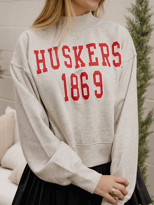 LivyLu - Huskers College Block Puff Ink Gray Mock Neck Sweatshirt