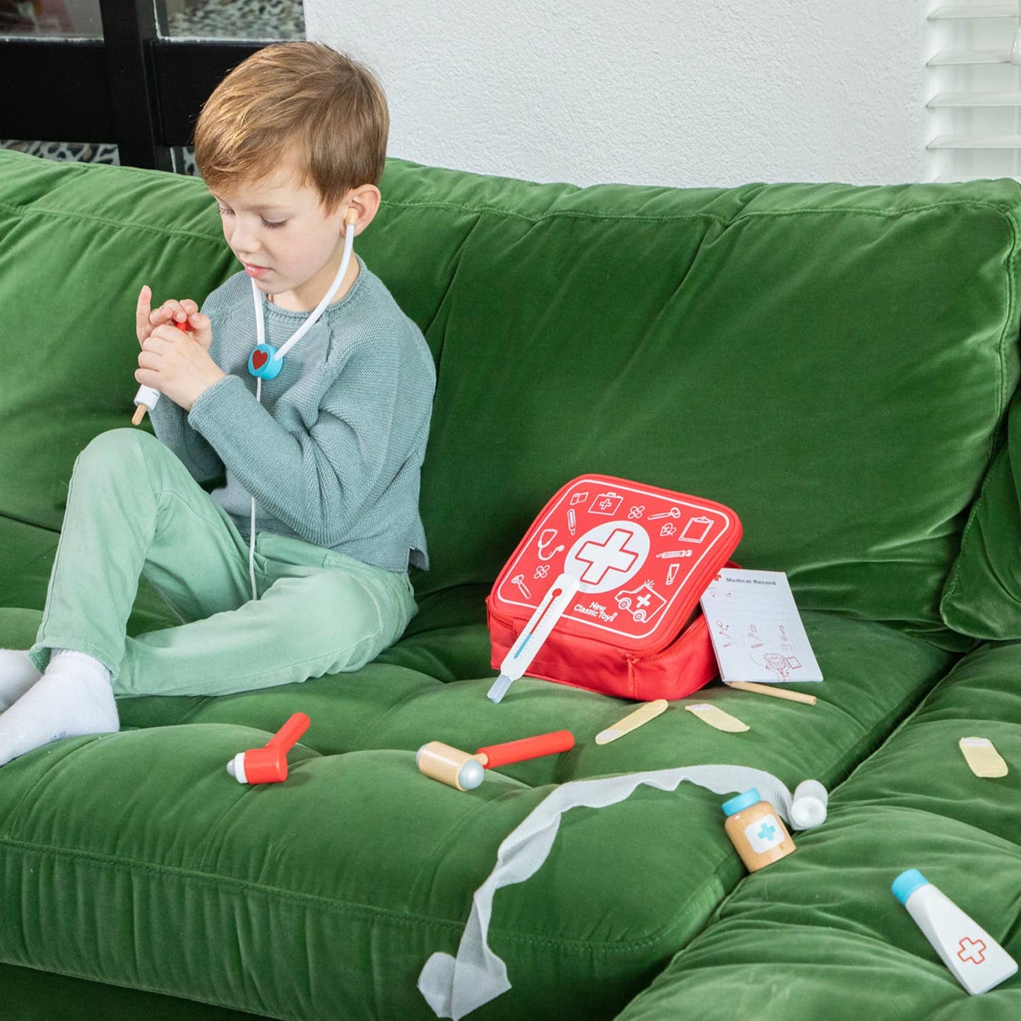 New Classic Toys-Doctor Set
