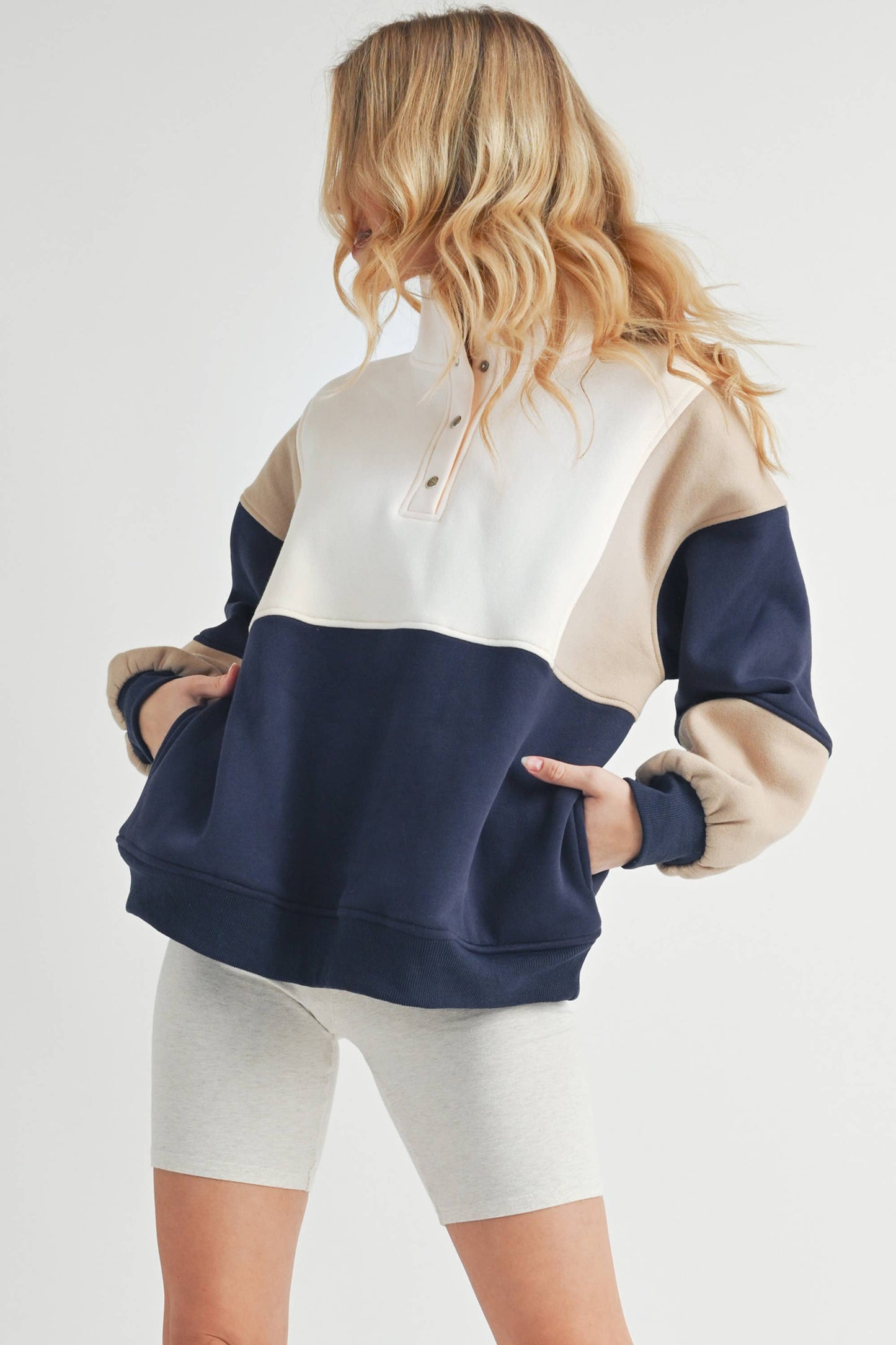 AEMI + CO-Glo Colorblock Pullover
