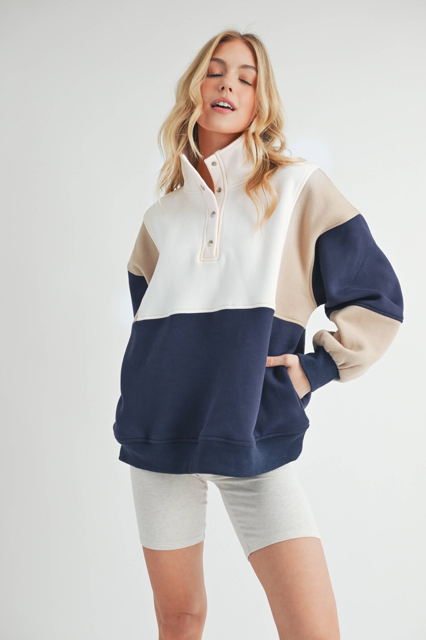 AEMI + CO-Glo Colorblock Pullover