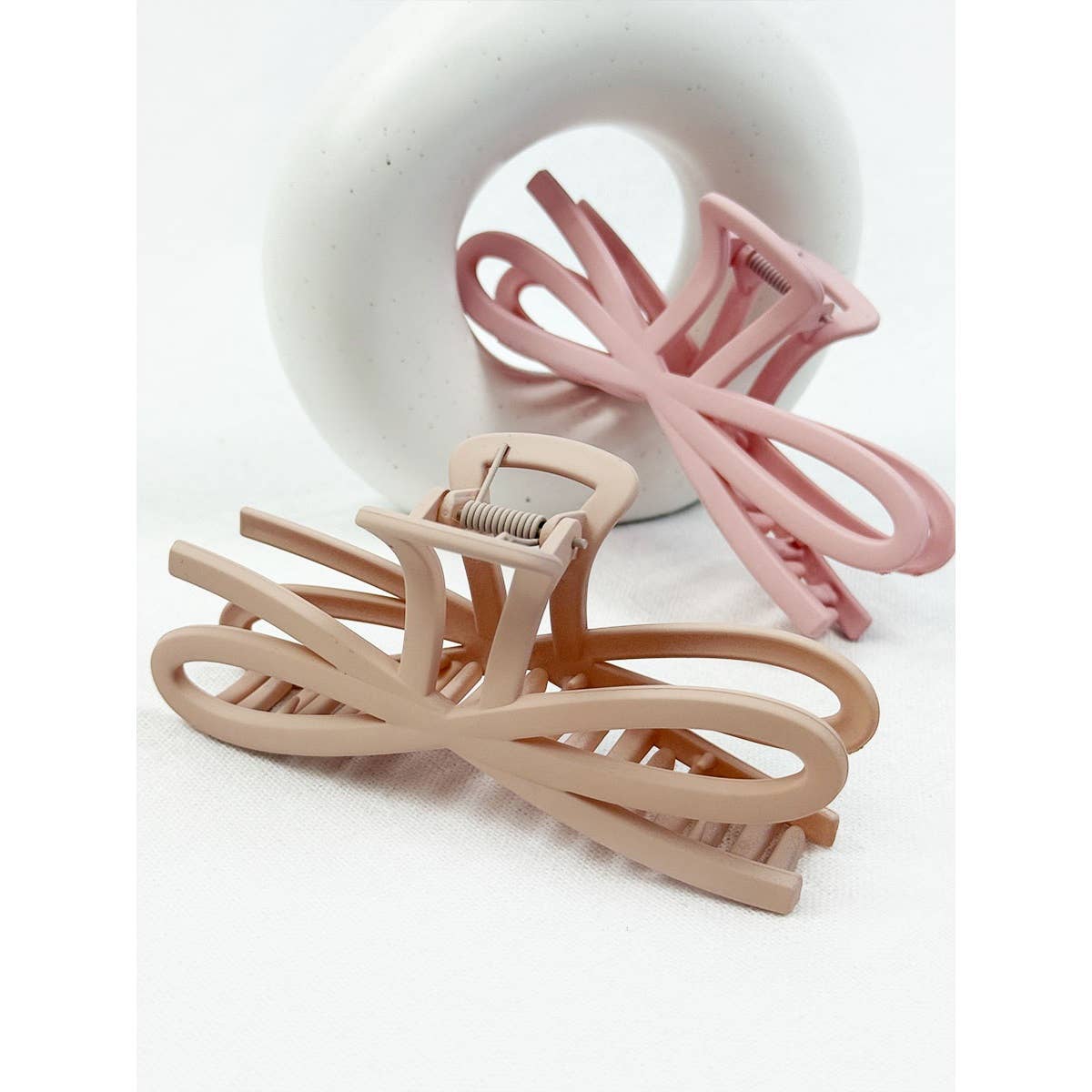 Jumbo Knotted Bow Claw Clip