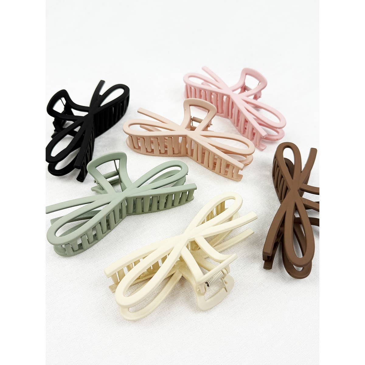 Soft Tone Knotted Bow Hair Clip Claw