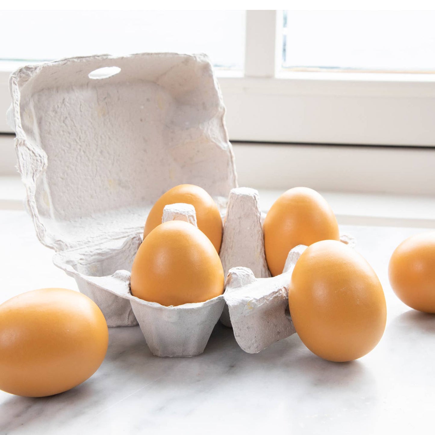 New Classic Toys-6 Piece Wooden Eggs