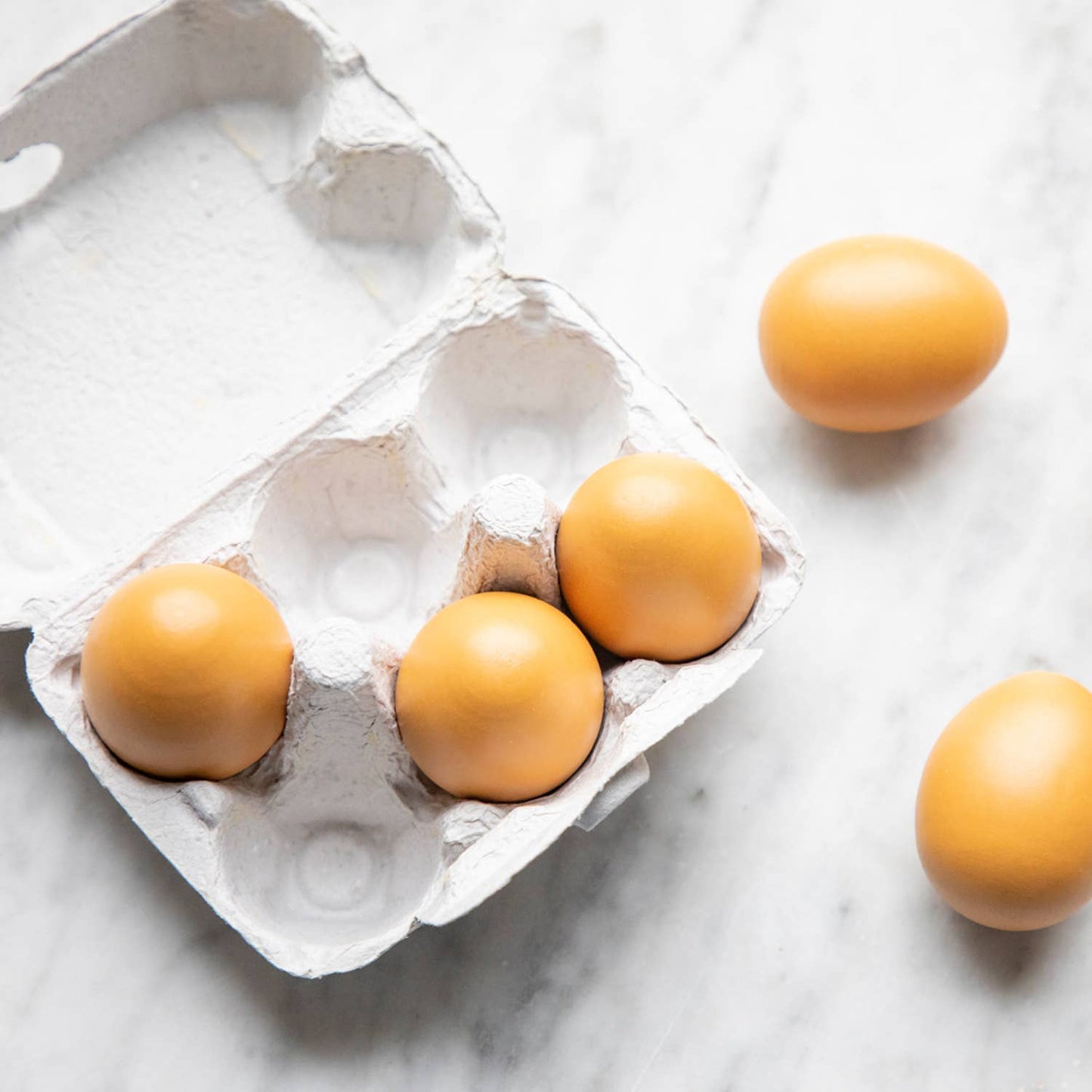 New Classic Toys-6 Piece Wooden Eggs