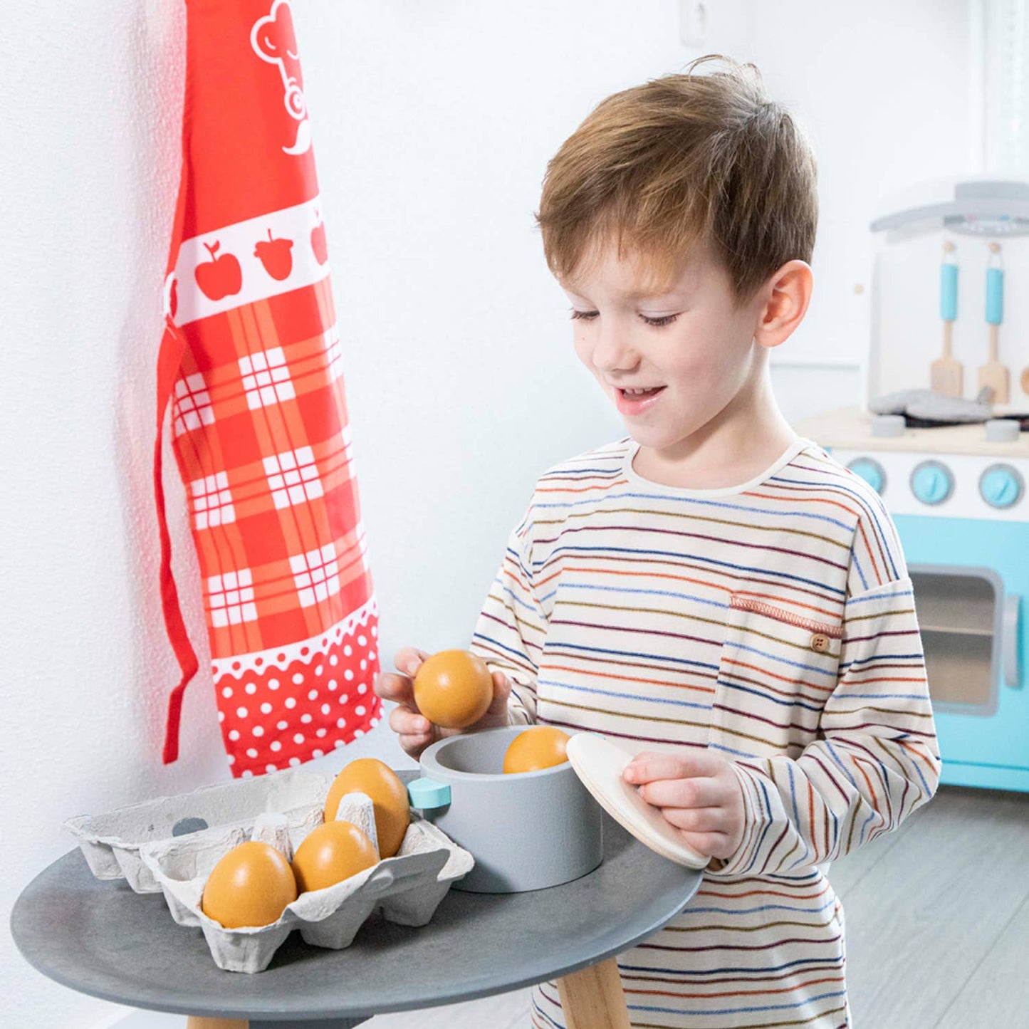 New Classic Toys-6 Piece Wooden Eggs