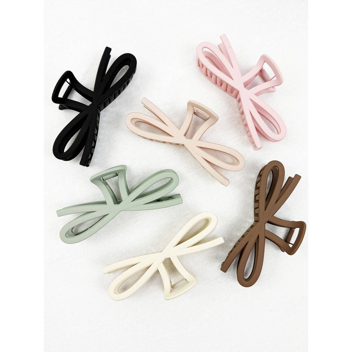 Jumbo Knotted Bow Claw Clip